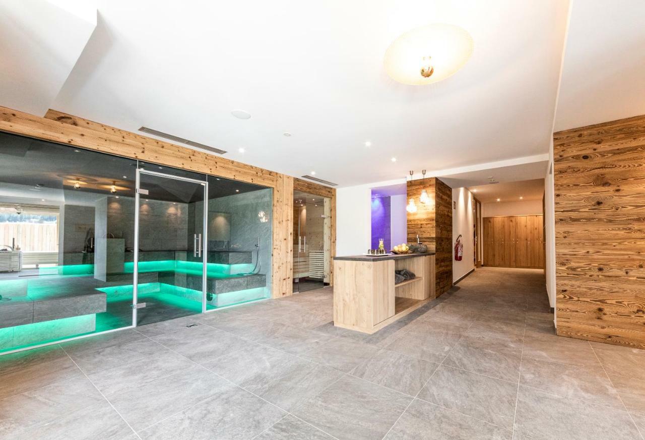 Hotel Rommisa ペルカ エクステリア 写真
